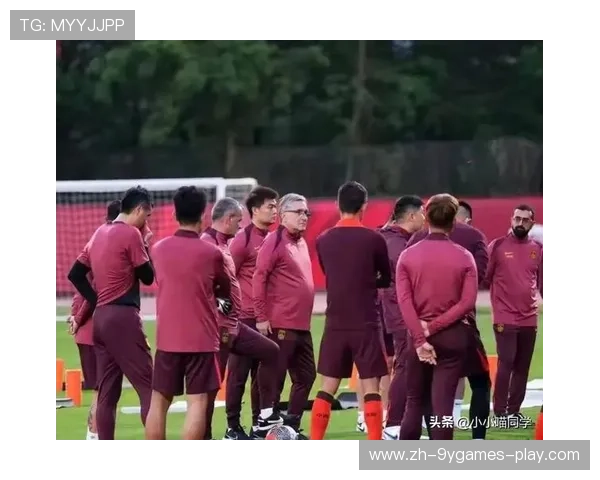 国足教练团队战术创新与协作模式，国足 教练组