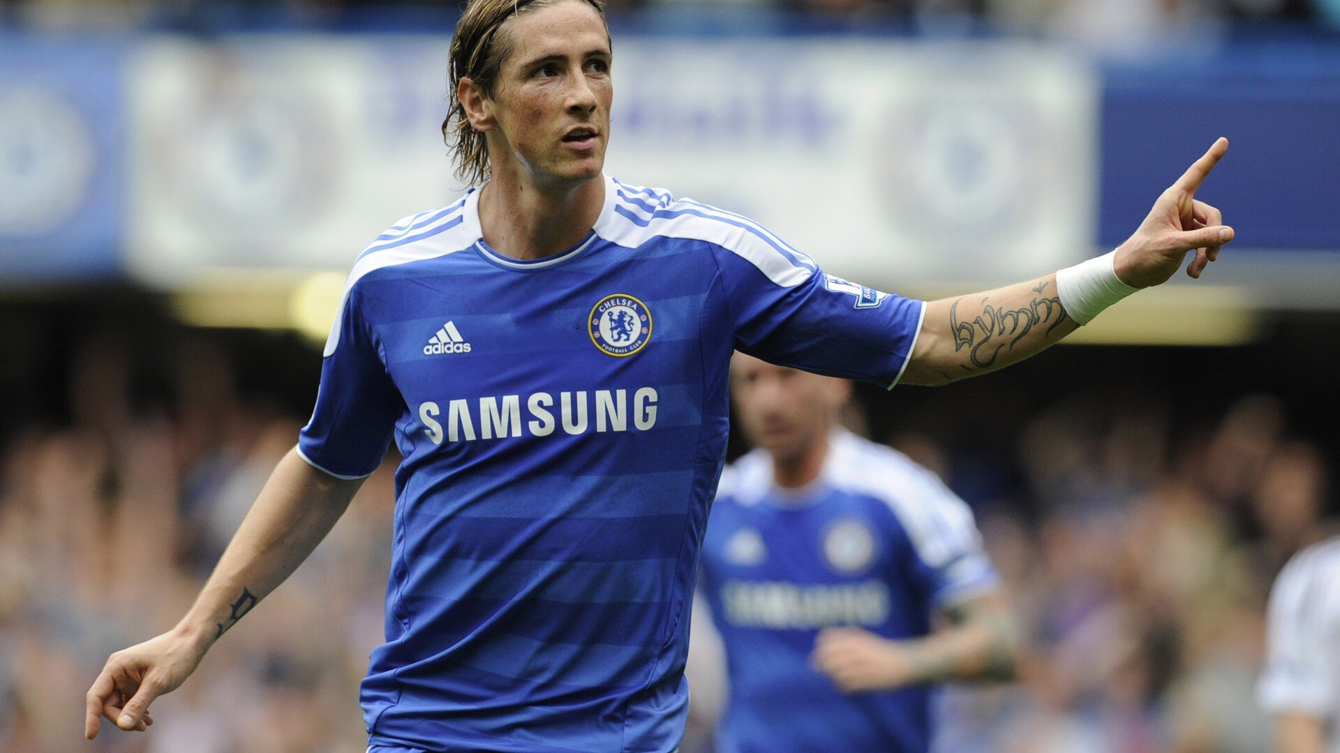 九游体育官网-拜仁慕尼黑年轻球员崭露头角，拜仁慕尼黑最帅球员